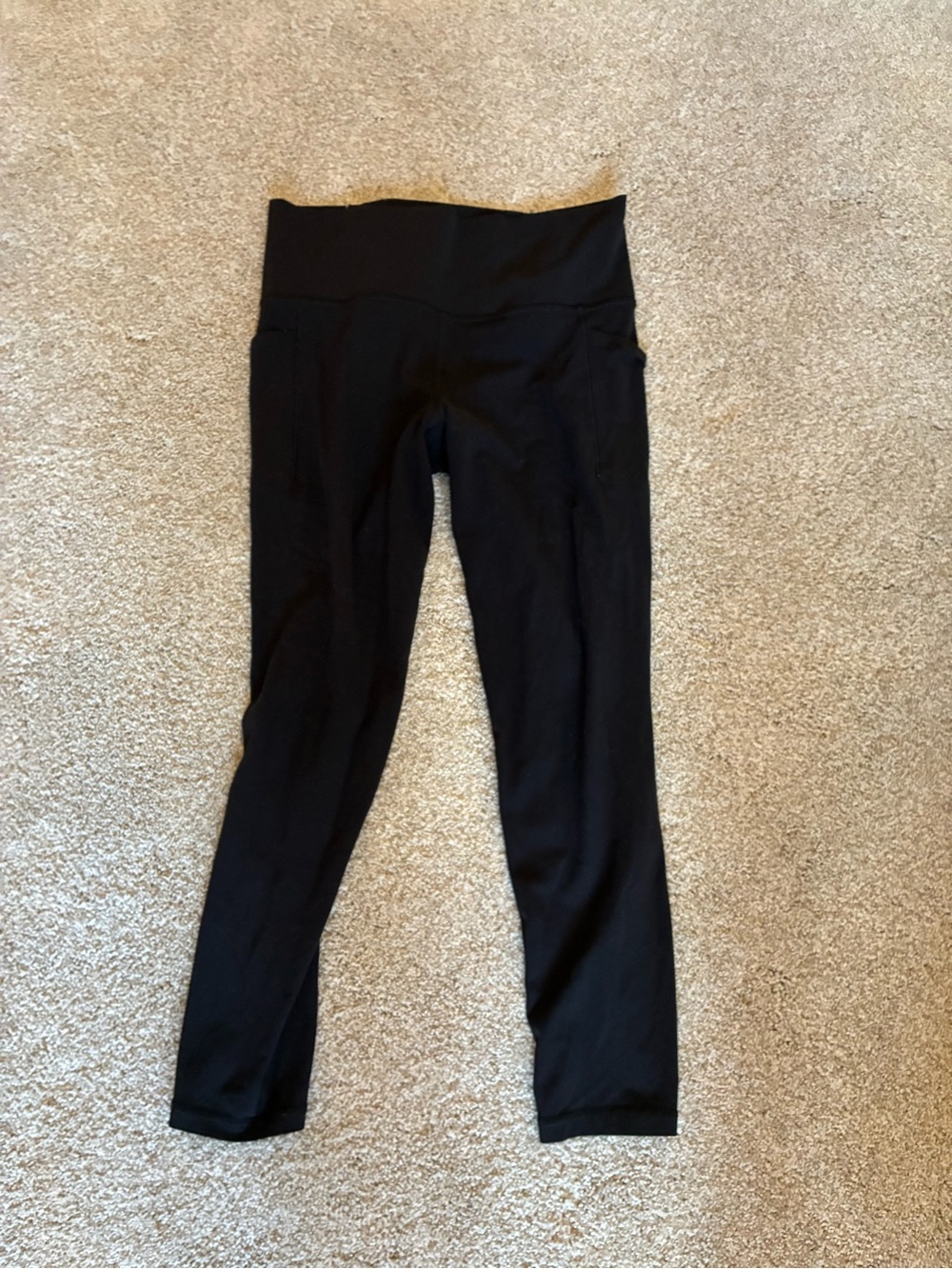 Athleta Black Salutation Stash 7/8 Tights